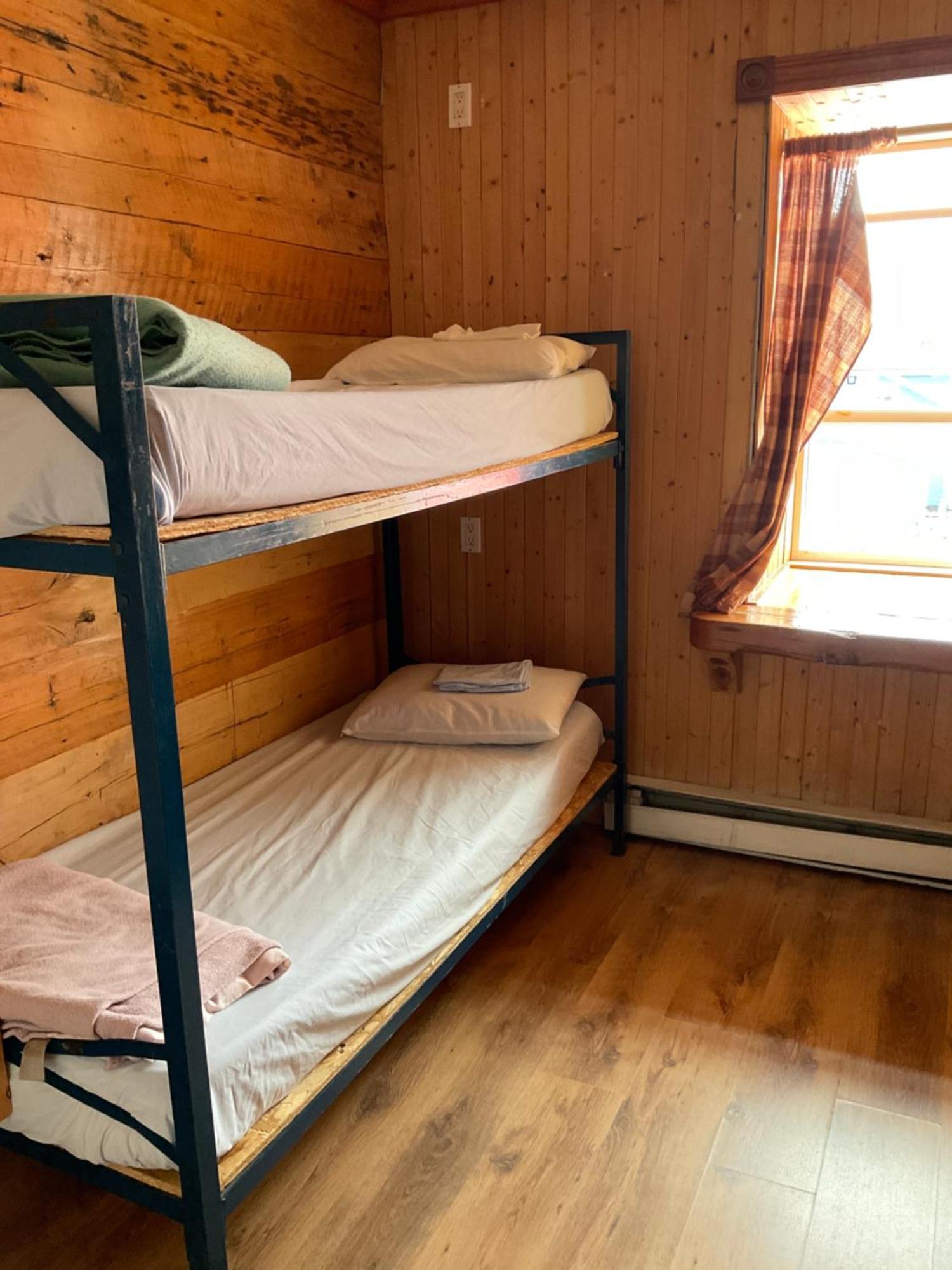 Auberge Jeunesse De Tadoussac Buitenkant foto
